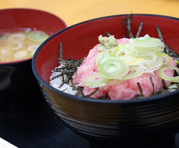 岩船港鮮魚センター